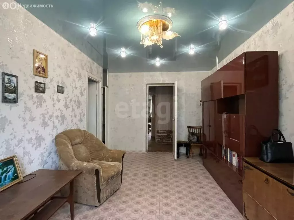 3-комнатная квартира: Кыштым, улица Карла Либкнехта, 121 (59.7 м) - Фото 1