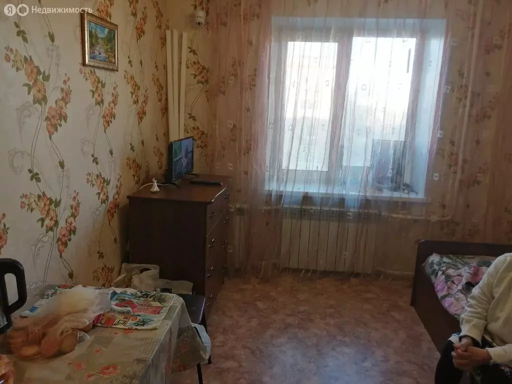 1-комнатная квартира: Энгельс, проспект Строителей, 39 (12 м) - Фото 1