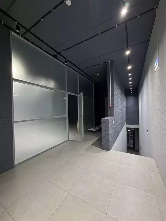 Помещение свободного назначения в Саратовская область, Энгельс ул. ... - Фото 1