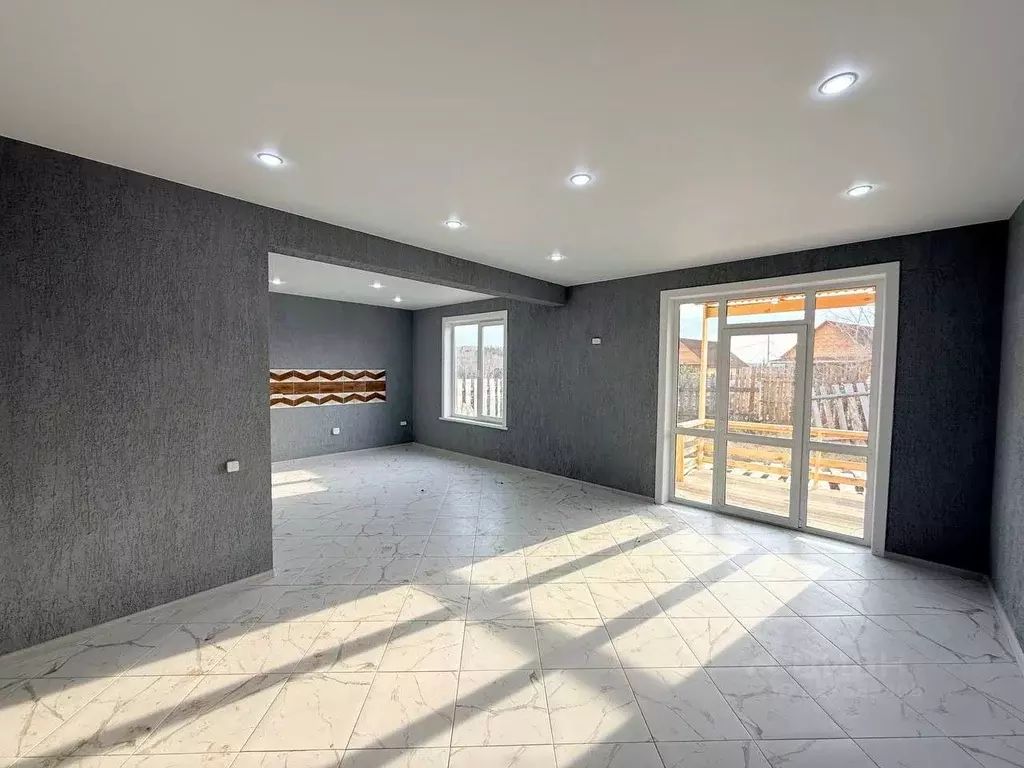 Дом в Иркутская область, Иркутский муниципальный округ, д. Куда ул. ... - Фото 1