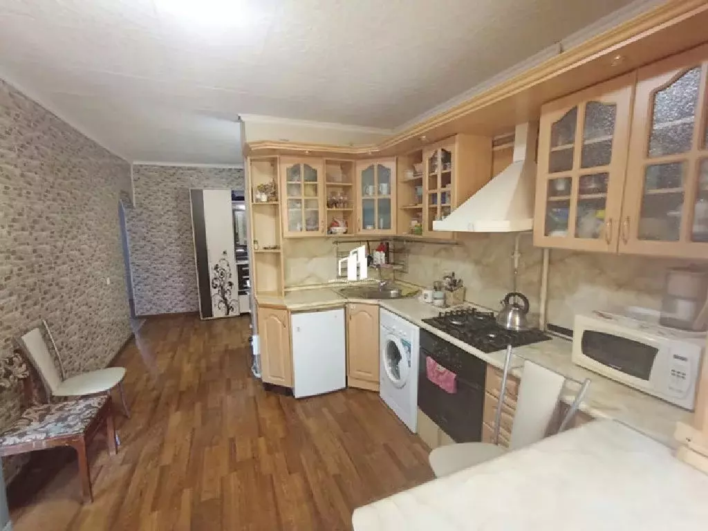 Продается 3-комнатная квартира - Фото 1