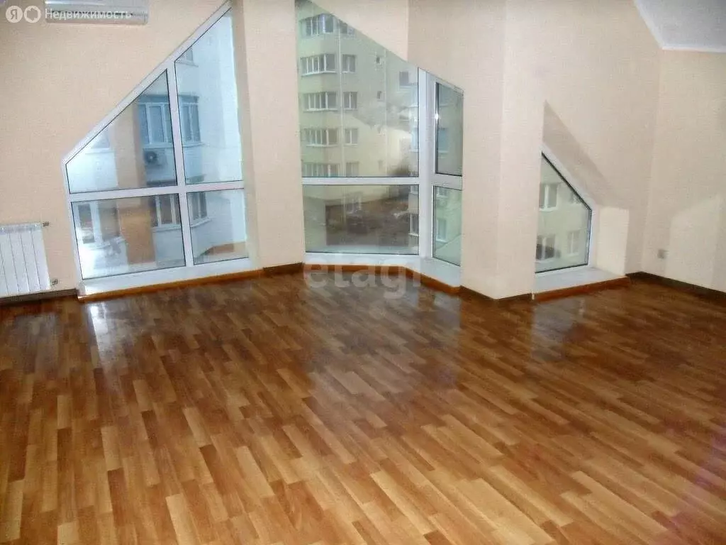 Дом в Сочи, микрорайон Новый Сочи, Клубничная улица (352 м) - Фото 1