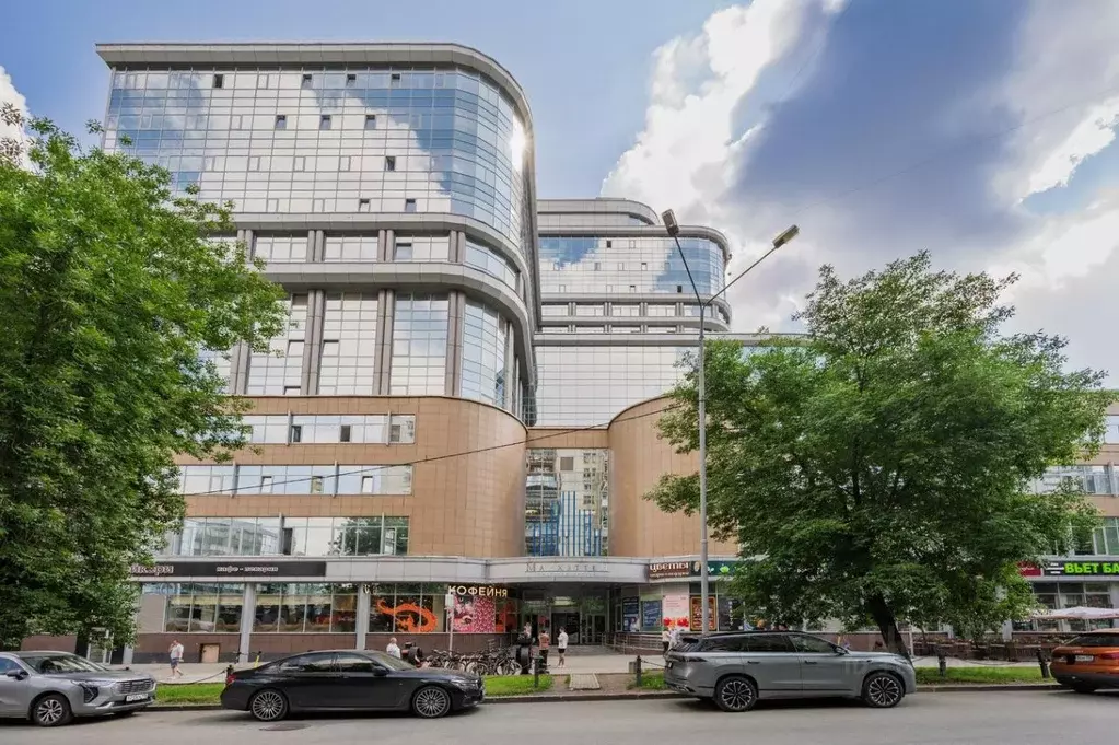 Офис в Свердловская область, Екатеринбург ул. Мамина-Сибиряка, 101 ... - Фото 1