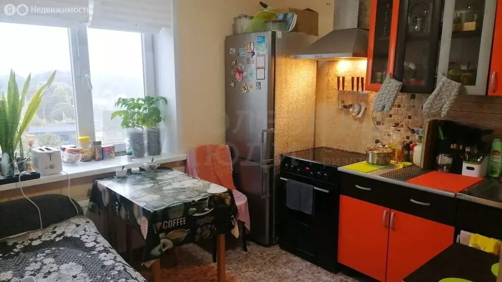 3-комнатная квартира: Угловка, Центральная улица, 4 (61.8 м) - Фото 0