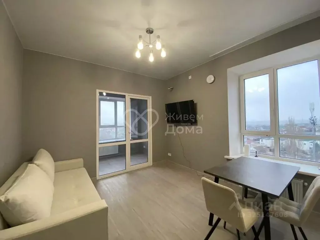 2-к кв. Волгоградская область, Волгоград Новодвинская ул., 18 (60.9 м) - Фото 1