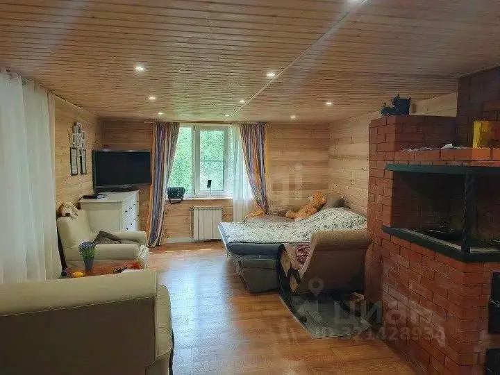 Дом в Ленинградская область, Кириши пл. Ленина (121 м) - Фото 1