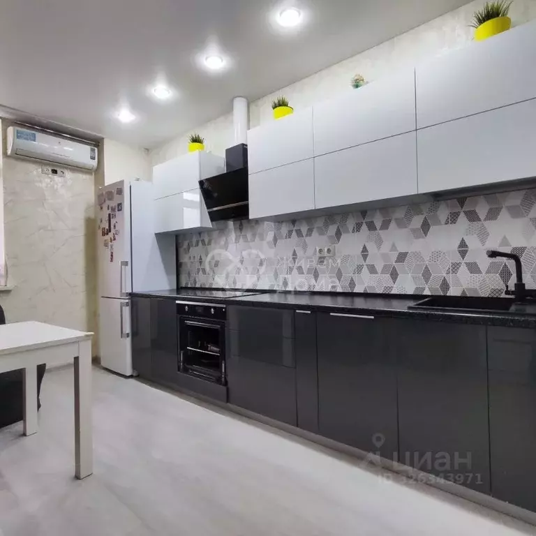 2-к кв. Волгоградская область, Волгоград ул. Лавочкина, 7 (61.1 м) - Фото 1