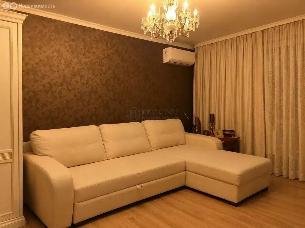 3-комнатная квартира: Москва, Ленинский проспект, 90 (81.2 м) - Фото 1