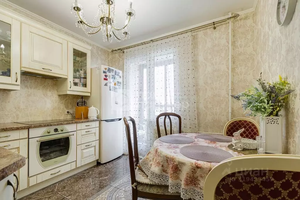 3-к кв. Санкт-Петербург ул. Коллонтай, 6к1 (73.7 м) - Фото 0