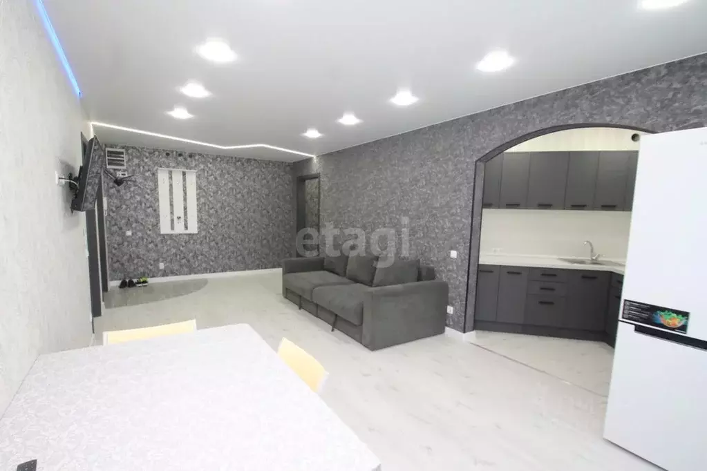 2-к кв. Тюменская область, Тюмень ул. Монтажников, 34 (86.0 м) - Фото 0