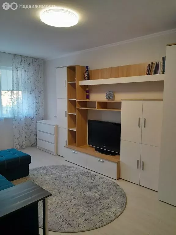 3-комнатная квартира: Барнаул, улица Георгиева, 4 (63 м) - Фото 1