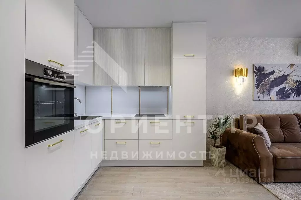2-к кв. Свердловская область, Екатеринбург ул. Радищева, 33 (79.5 м) - Фото 0