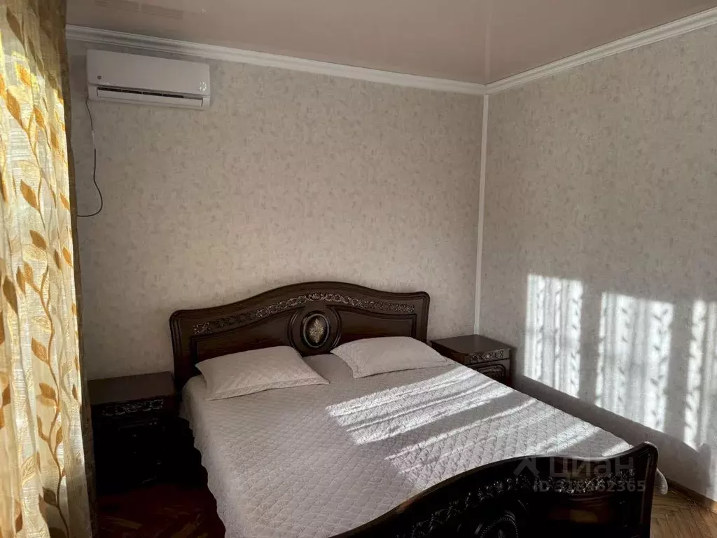 Дом в Краснодарский край, Геленджик Южный мкр, ул. Жуковского, 4 (55 ... - Фото 1