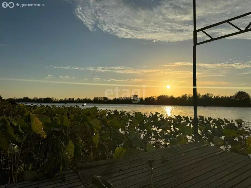 Дом в село Образцово-Травино, улица 1 Мая (302.5 м) - Фото 0
