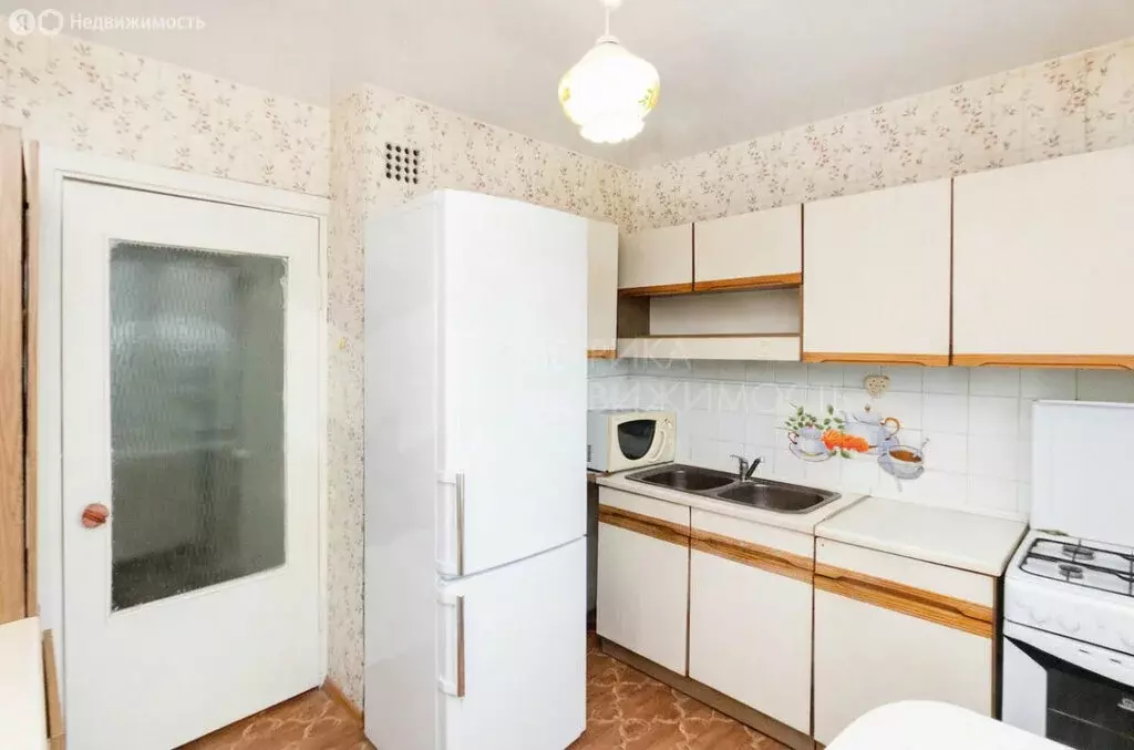 2-комнатная квартира: Тюмень, Рижская улица, 58 (50 м) - Фото 1