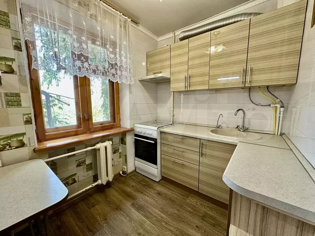 3-к. квартира, 57,1 м, 2/5 эт. - Фото 0
