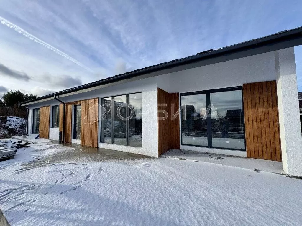 Дом в Тюменская область, Тюменский муниципальный округ, д. Коняшина ... - Фото 1