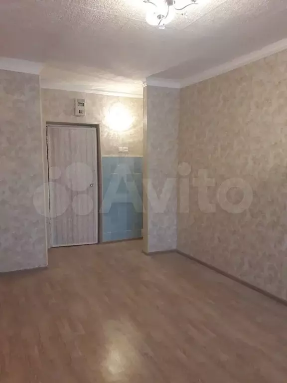 Комната 17 м в 5-к., 2/5 эт. - Фото 1