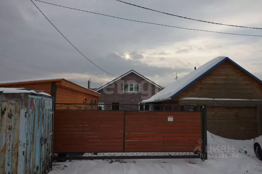 Дом в Красноярский край, Красноярск городской округ, д. Бугачево ул. ... - Фото 1