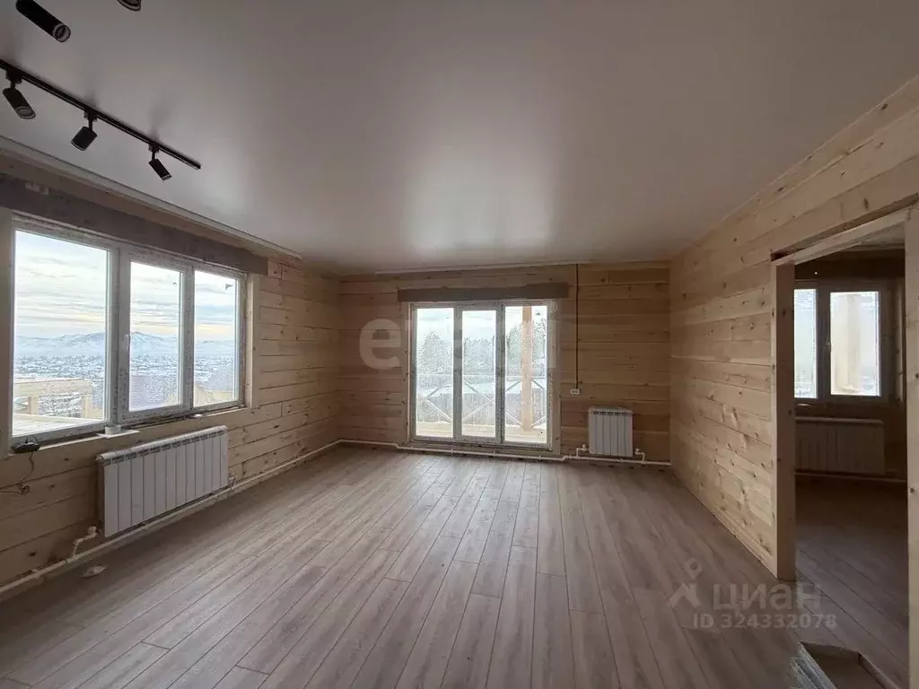 Дом в Бурятия, Тарбагатайский район, Саянтуйское с/пос, с. Нижний ... - Фото 1