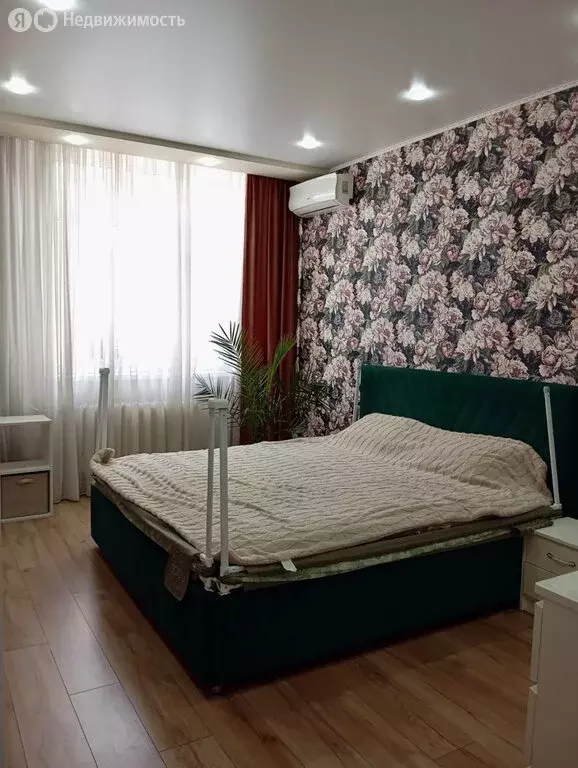 2-комнатная квартира: Батайск, улица Комарова, 131А (70 м) - Фото 1