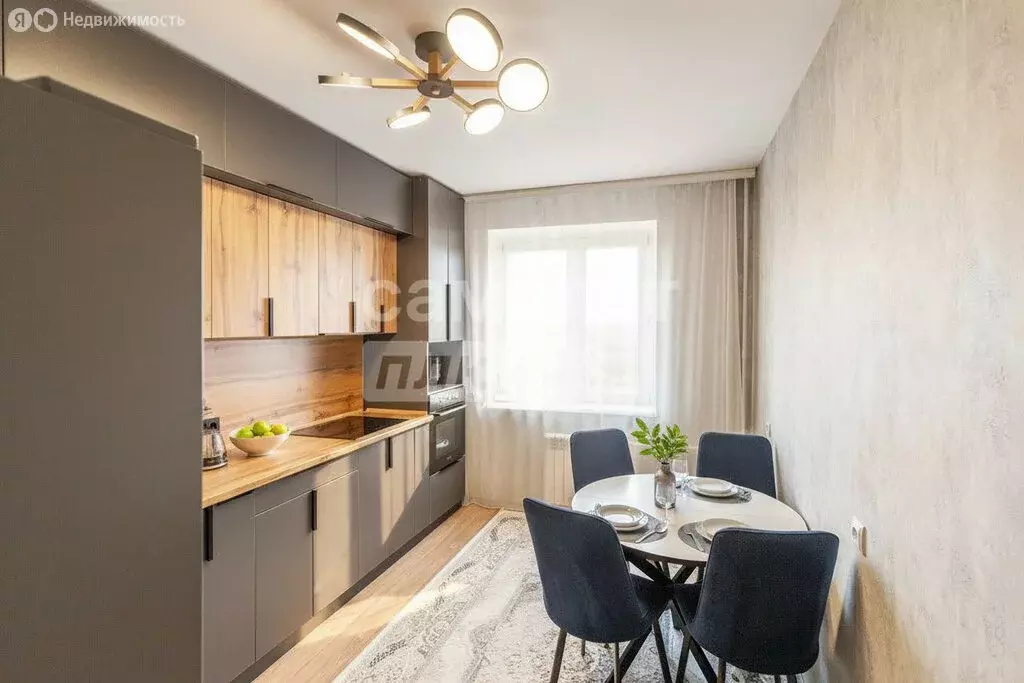 2-комнатная квартира: Омск, улица Леонида Маслова, 13 (53.8 м) - Фото 1