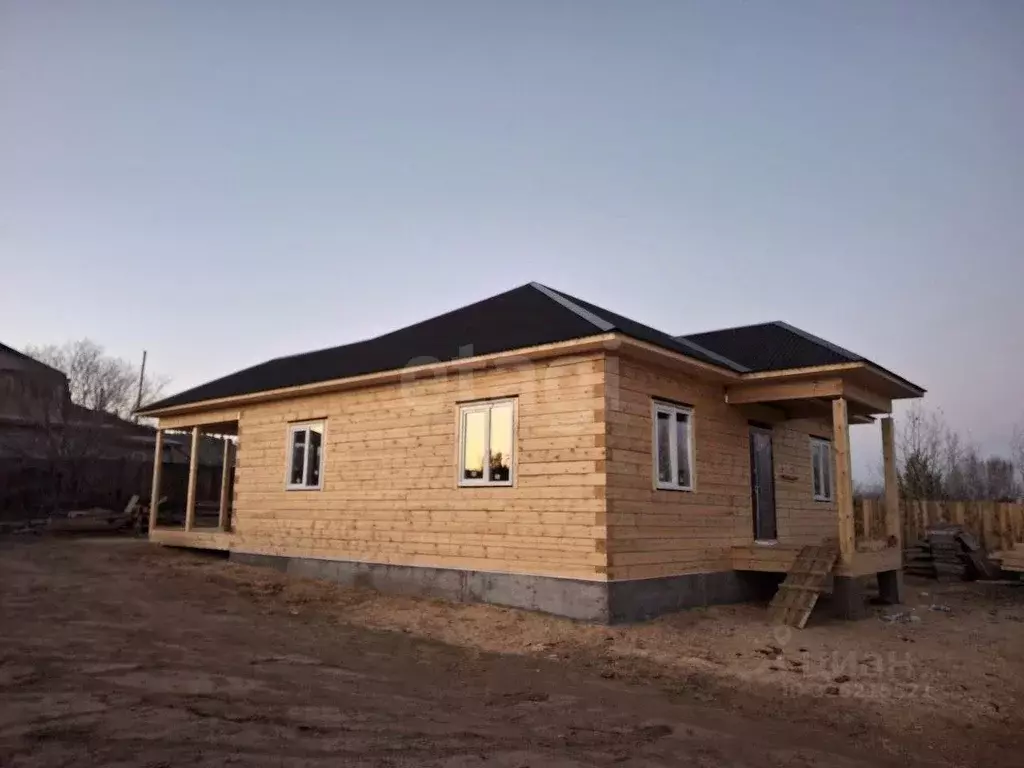 Дом в Бурятия, Улан-Удэ ул. Цырендаши Доржиева, 88 (120 м) - Фото 2