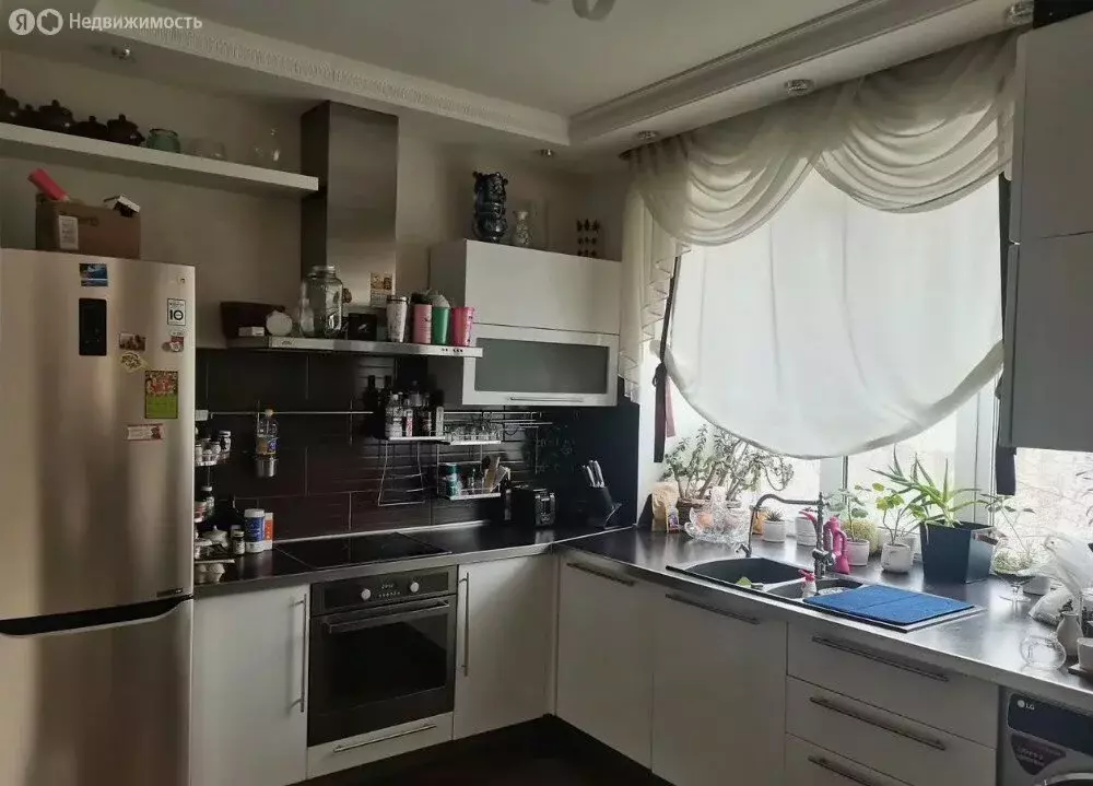 3-комнатная квартира: Тюмень, улица Немцова, 72 (78.4 м) - Фото 1