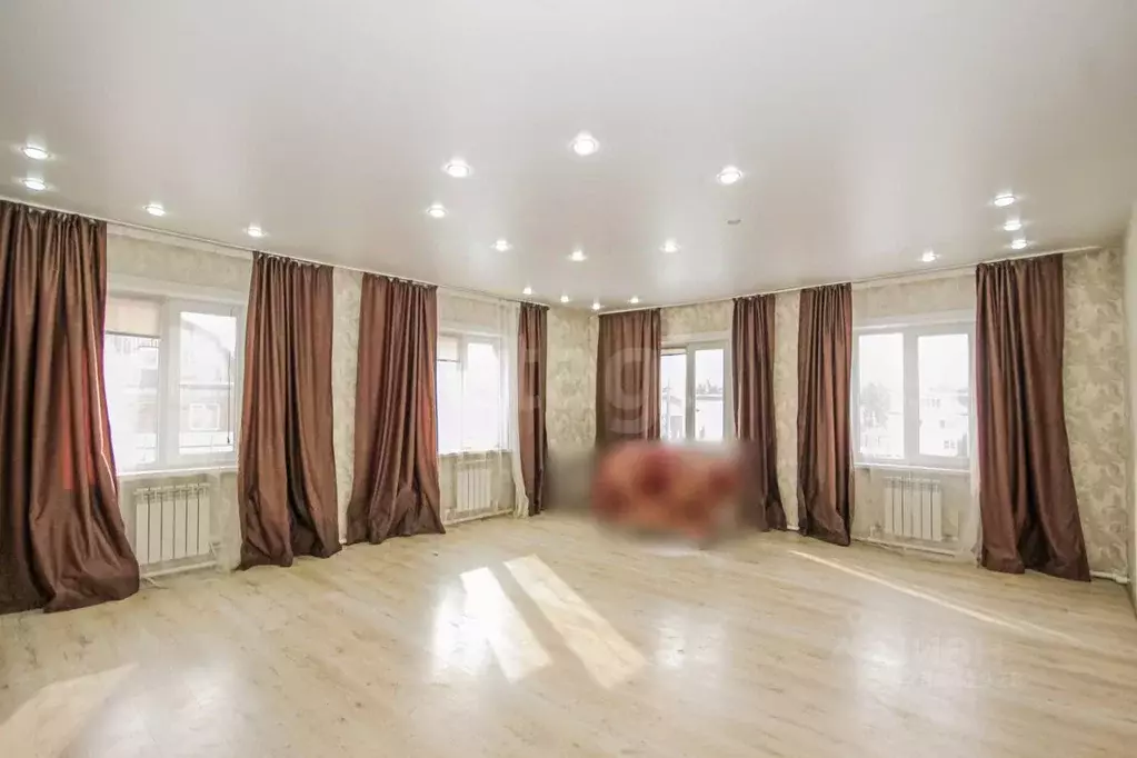 Дом в Бурятия, Улан-Удэ Тепличный мкр, 11-й кв-л, 13 (229 м) - Фото 1