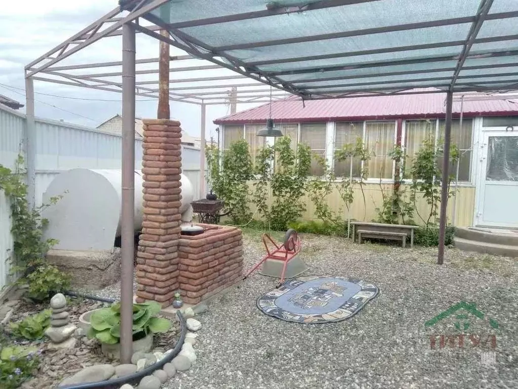 Дом в Астраханская область, Астрахань пер. 1-й Поволжский, 17 (50 м) - Фото 2