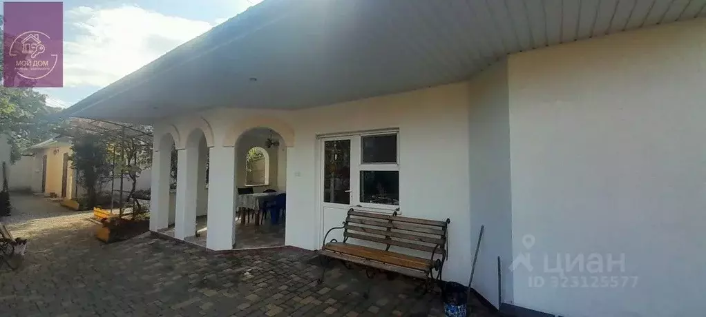 Дом в Крым, Сакский район, с. Молочное ул. Первомайская, 2 (223 м) - Фото 2