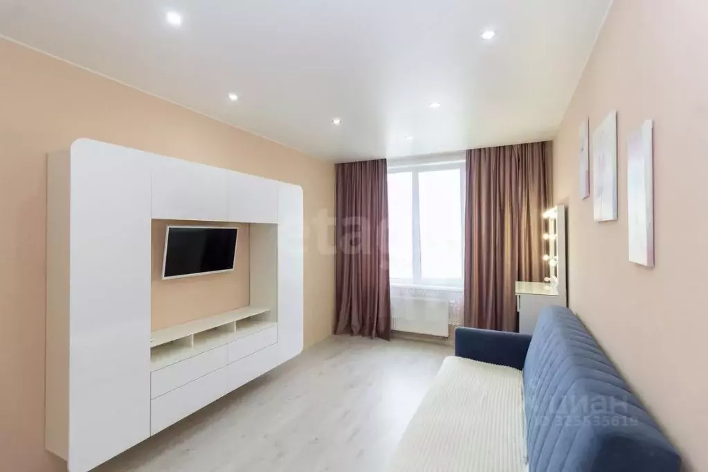 1-к кв. Тюменская область, Тюмень ул. Фармана Салманова, 14 (39.0 м) - Фото 1