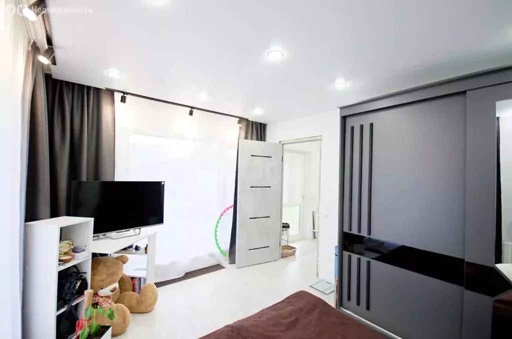 Дом в Ялуторовск, улица Артемьева, 5 (100 м) - Фото 1
