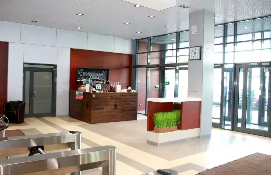 Офис в Санкт-Петербург ул. Оптиков, 4к3 (56 м) - Фото 2