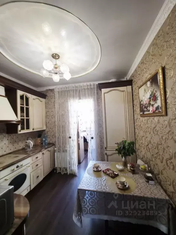 2-к кв. Астраханская область, Астрахань ул. Баха, 10 (57.5 м) - Фото 1