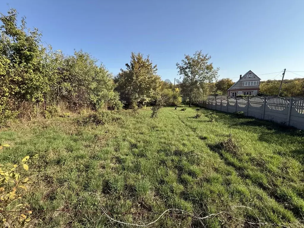 Участок в Адыгея, Майкоп Машиностроитель СНТ, ул. Дорожная (5.5 сот.) - Фото 1