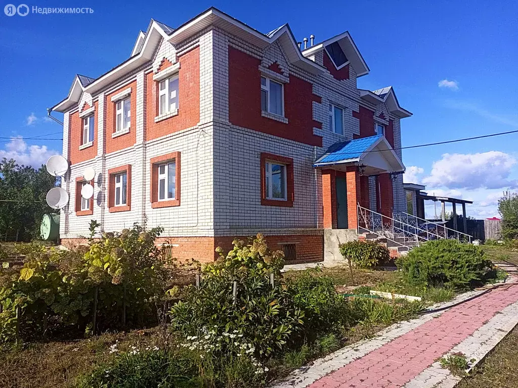 Дом в Козловка, улица Виноградова, 6 (396.5 м) - Фото 1