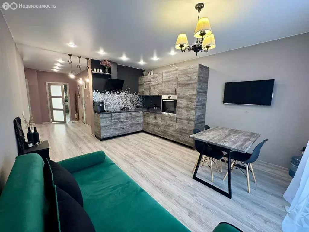 3-комнатная квартира: посёлок Западный, микрорайон Привилегия, Уютная ... - Фото 1