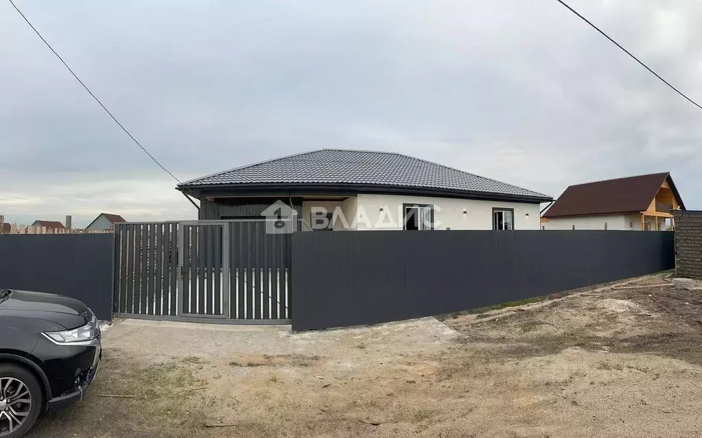 Дом в Иркутская область, Иркутский муниципальный округ, с. Хомутово ... - Фото 1