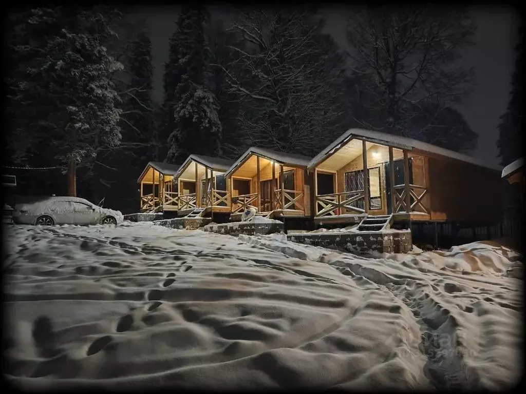 Дом в Карачаево-Черкесия, Зеленчукский район, с. Архыз пер. 3-й ... - Фото 0