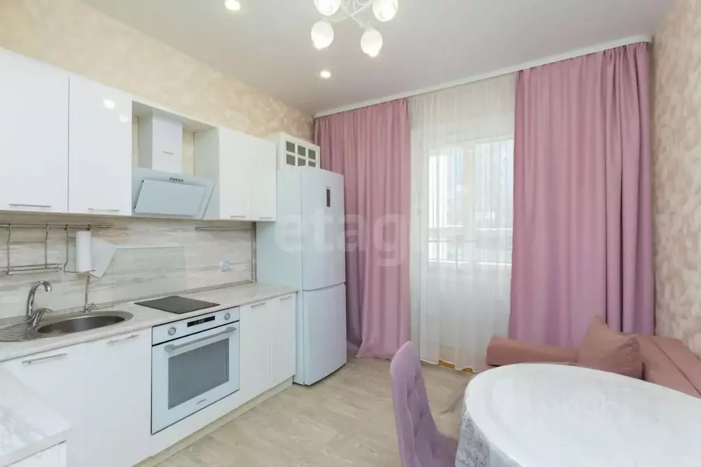 1-к кв. Тюменская область, Тюмень ул. Парада Победы, 7 (32.8 м) - Фото 1