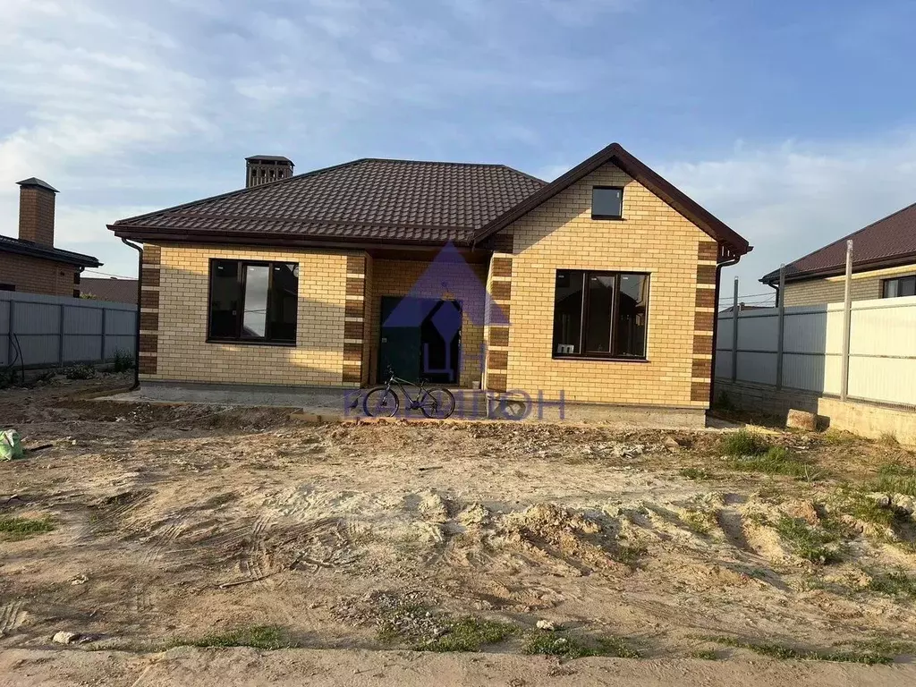 Дом в Ростовская область, Волгодонск ул. Мачтовая (100 м) - Фото 1