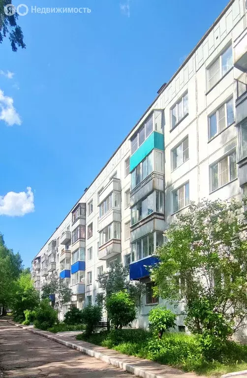 2-комнатная квартира: Кирово-Чепецк, улица Луначарского, 22Б (46.5 м) - Фото 0