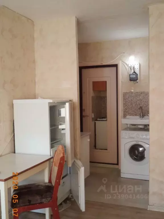 Комната Тюменская область, Тюмень проезд Геологоразведчиков, 48 - Фото 2