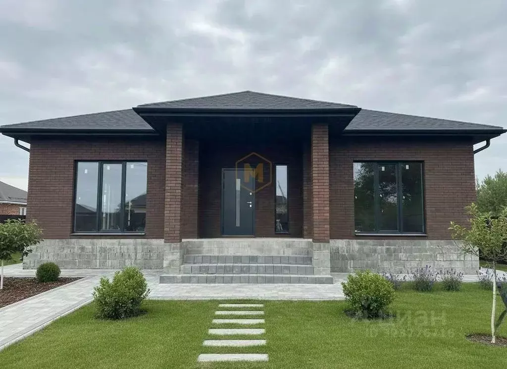 Дом в Белгородская область, Белгородский район, Дубовское с/пос, пос. ... - Фото 1