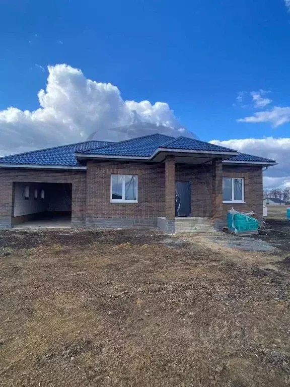 Дом в Белгородская область, Яковлевский муниципальный округ, с. ... - Фото 1