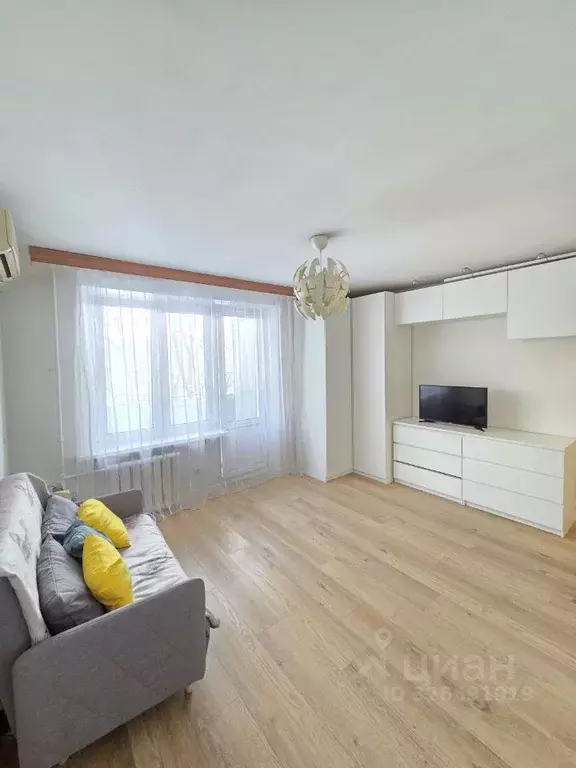 2-к кв. Москва Черноморский бул., 7К1 (37.7 м) - Фото 1