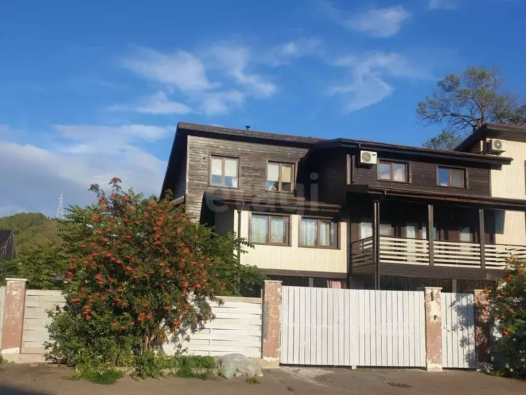 Дом в Красноярский край, Красноярск Благодатная ул., 39 (201 м) - Фото 1