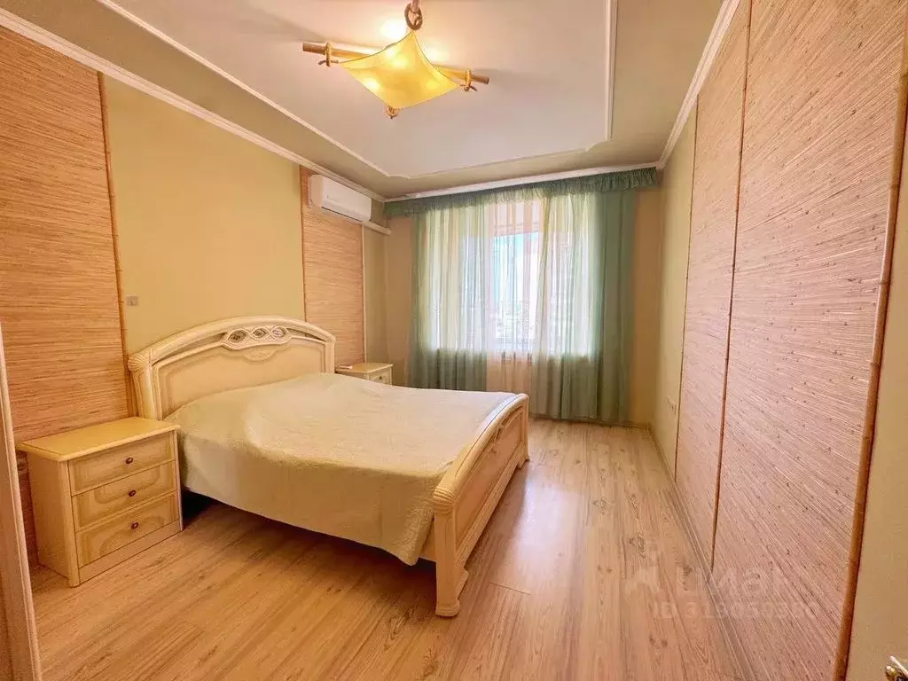 2-к кв. Татарстан, Казань ул. Сибгата Хакима, 33 (65.0 м) - Фото 1