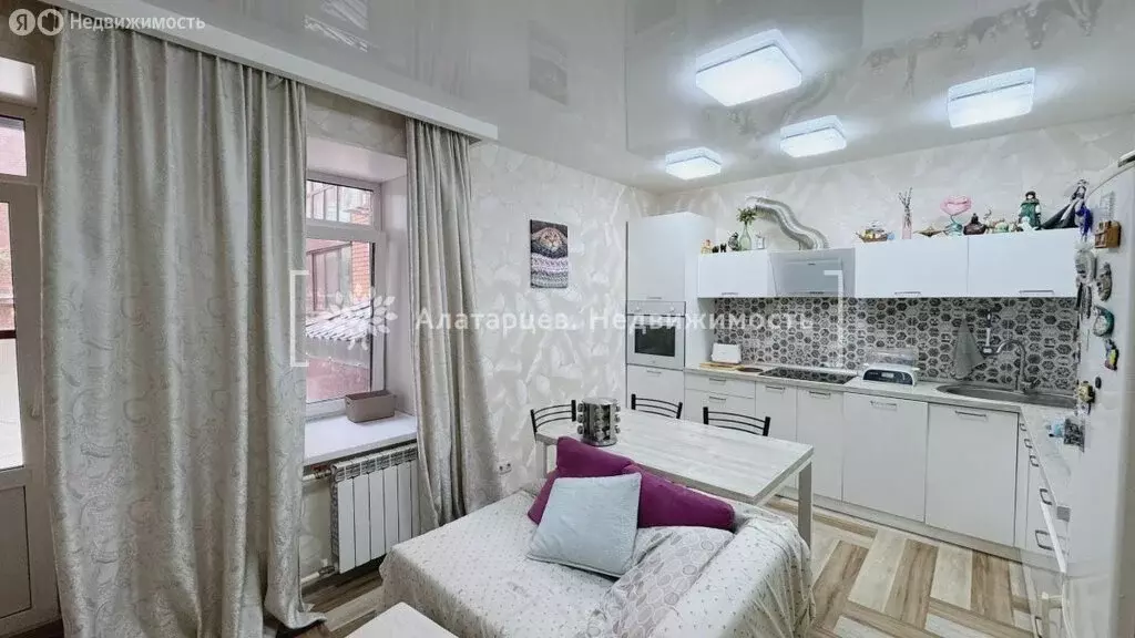 3-комнатная квартира: Томск, Нечевский переулок, 8 (113.6 м) - Фото 1